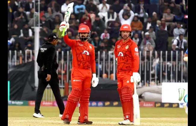 Munro, Shadab power Islamabad United to 229 chase and playoffs spot